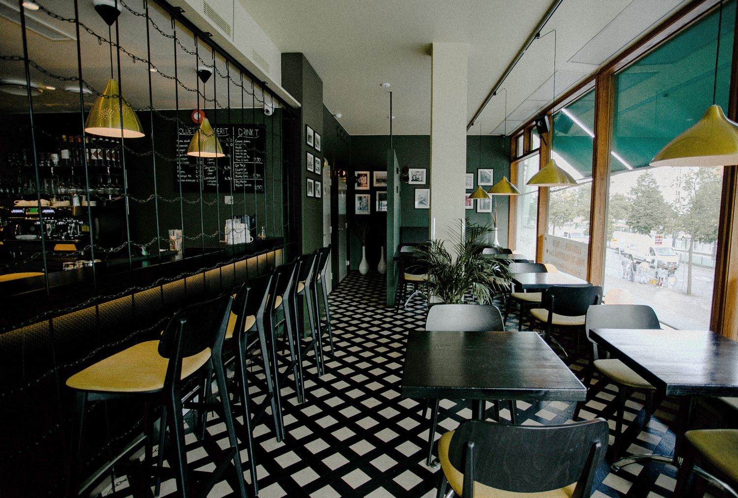 Restaurant vide Restaurant vide